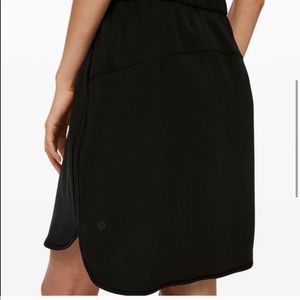 Lululemon On the Fly Skirt with pockets size 8 🍋